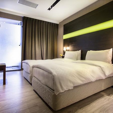 Hotel Cube Taichung Exterior foto