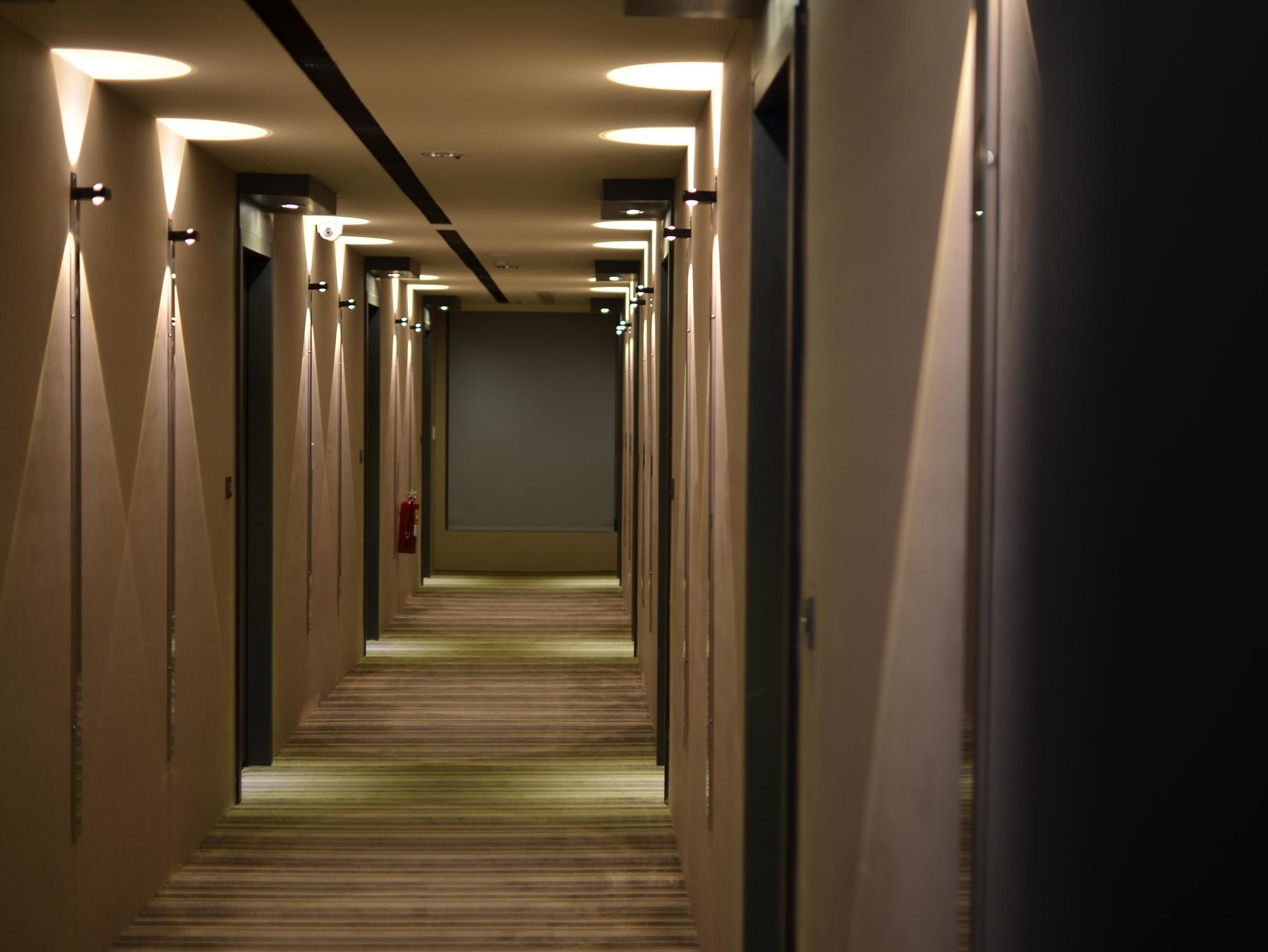 Hotel Cube Taichung Exterior foto